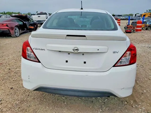 2019 NISSAN VERSA SV  