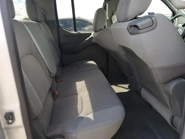 2011 NISSAN FRONTIER S  