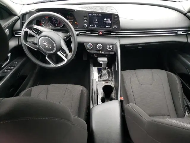 2021 HYUNDAI ELANTRA SE  