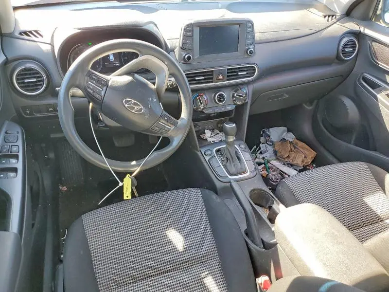 2021 HYUNDAI KONA SE  