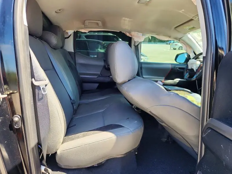 2017 TOYOTA TACOMA SR5 V6  