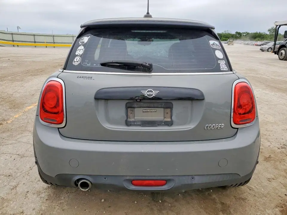 2019 MINI COOPER   