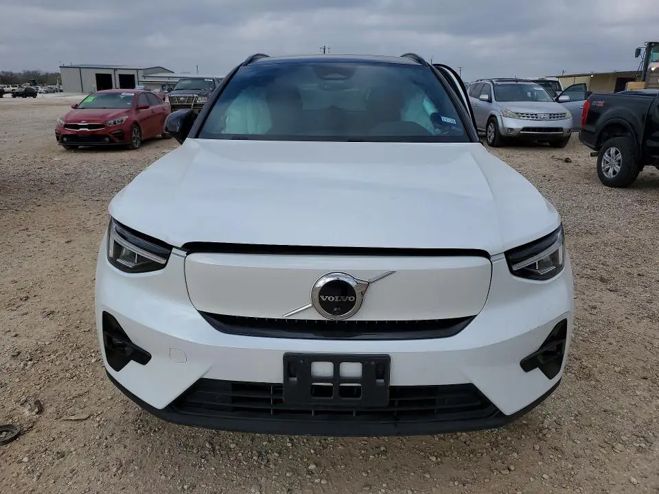 2023 VOLVO XC40 RECHARGE PLUS  