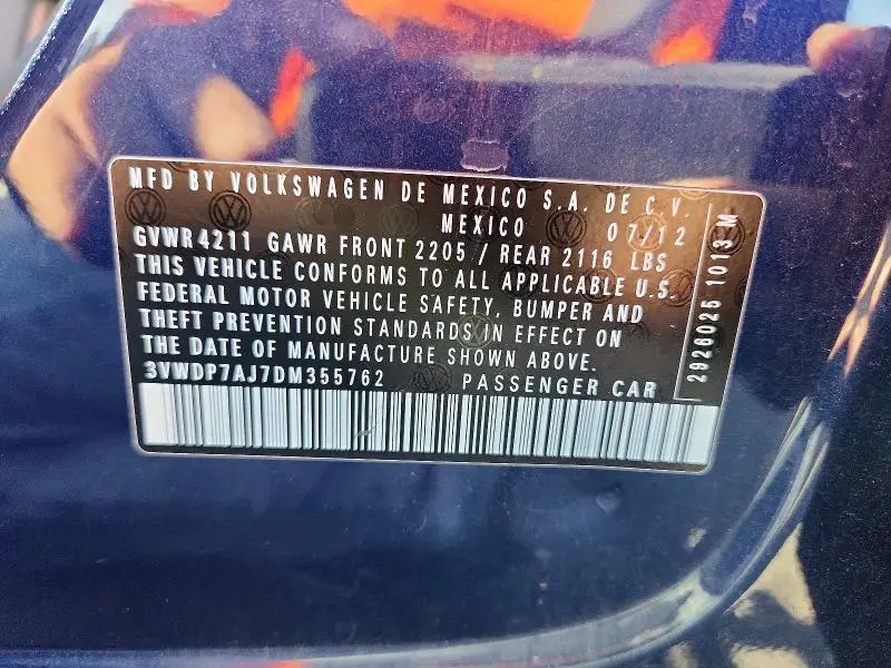 2013 VOLKSWAGEN JETTA SE  