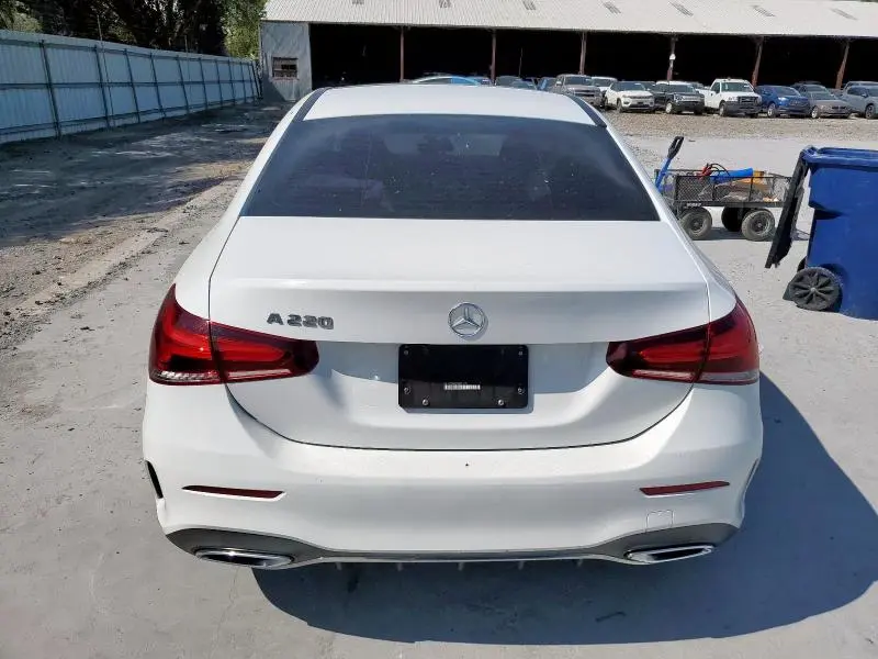 2022 MERCEDES-BENZ A 220