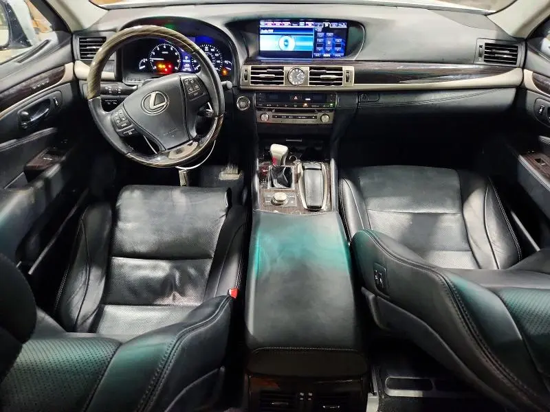 2013 LEXUS LS 460  