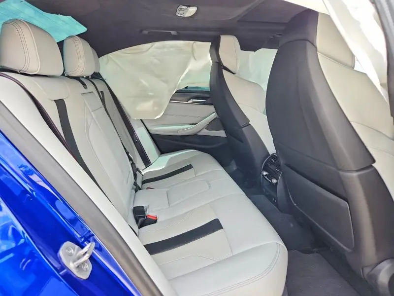 2022 BMW M5   