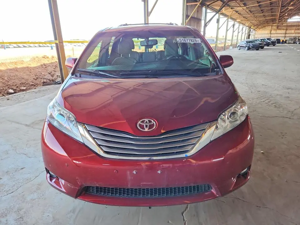 2017 TOYOTA SIENNA XLE 8-PASSENGER  