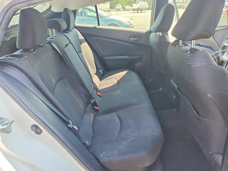 2017 TOYOTA PRIUS   