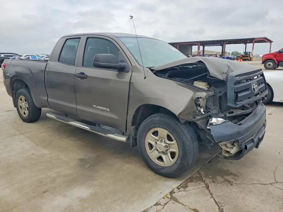 2013 TOYOTA TUNDRA DOUBLE CAB SR5  