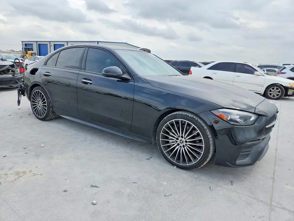 2024 MERCEDES-BENZ C 300  