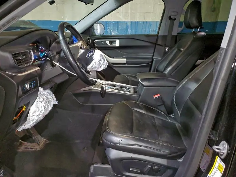 2022 FORD EXPLORER XLT  