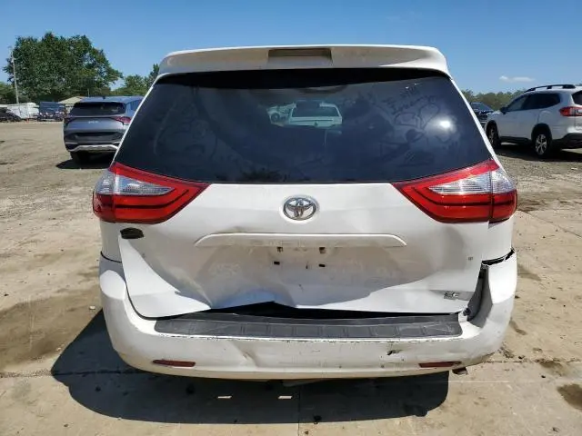 2017 TOYOTA SIENNA LE  