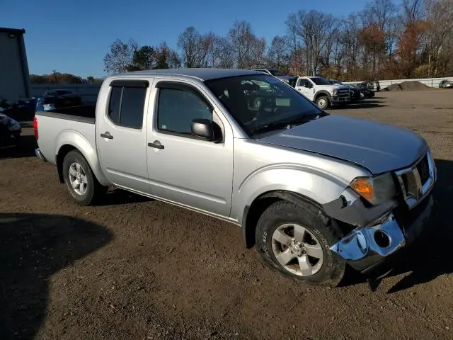 2010 NISSAN FRONTIER CREW CAB SE  