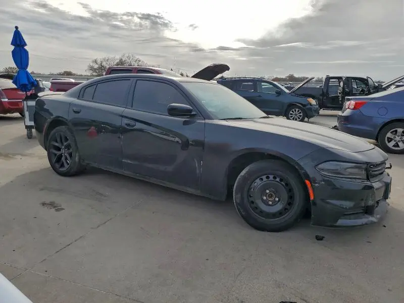 2020 DODGE CHARGER SXT  