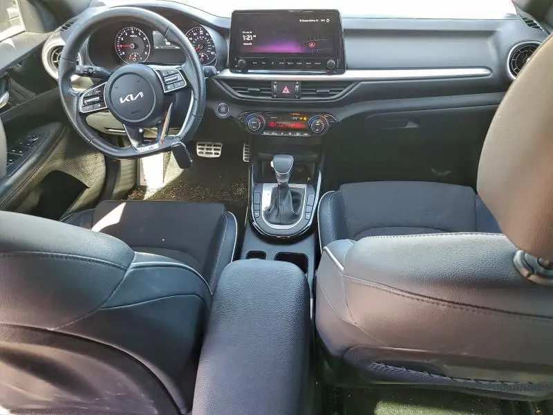 2024 KIA FORTE GT LINE  