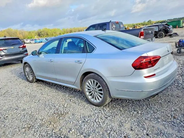 2017 VOLKSWAGEN PASSAT SE  
