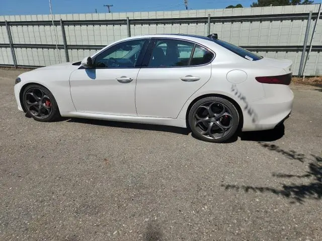 2017 ALFA ROMEO GIULIA TI  
