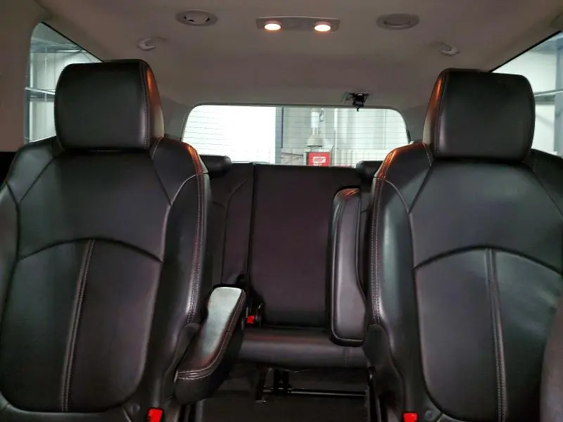 2013 GMC ACADIA SLT-1  
