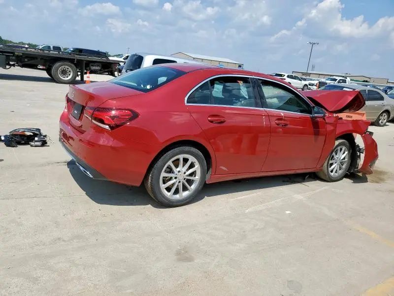 2022 MERCEDES-BENZ A 220  