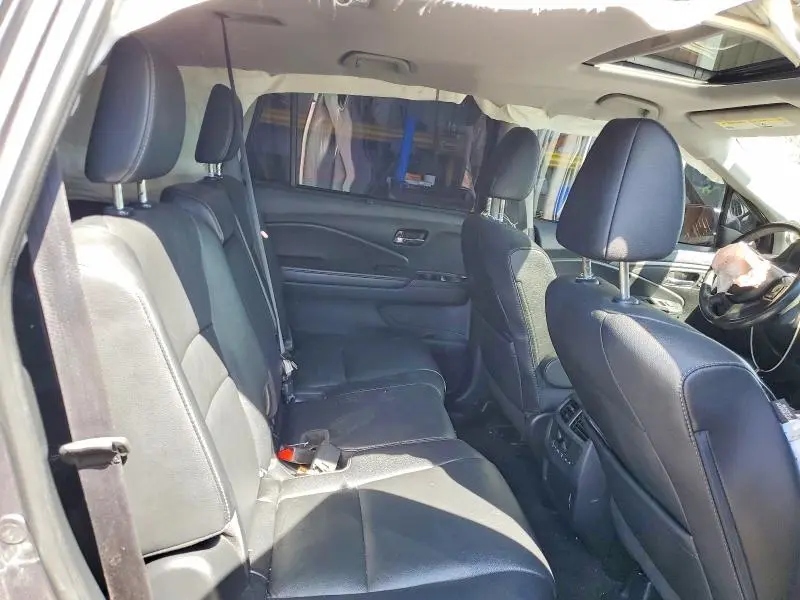 2022 HONDA PILOT SE  