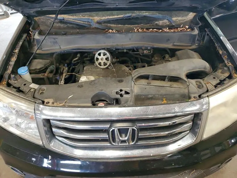 2015 HONDA PILOT SE  