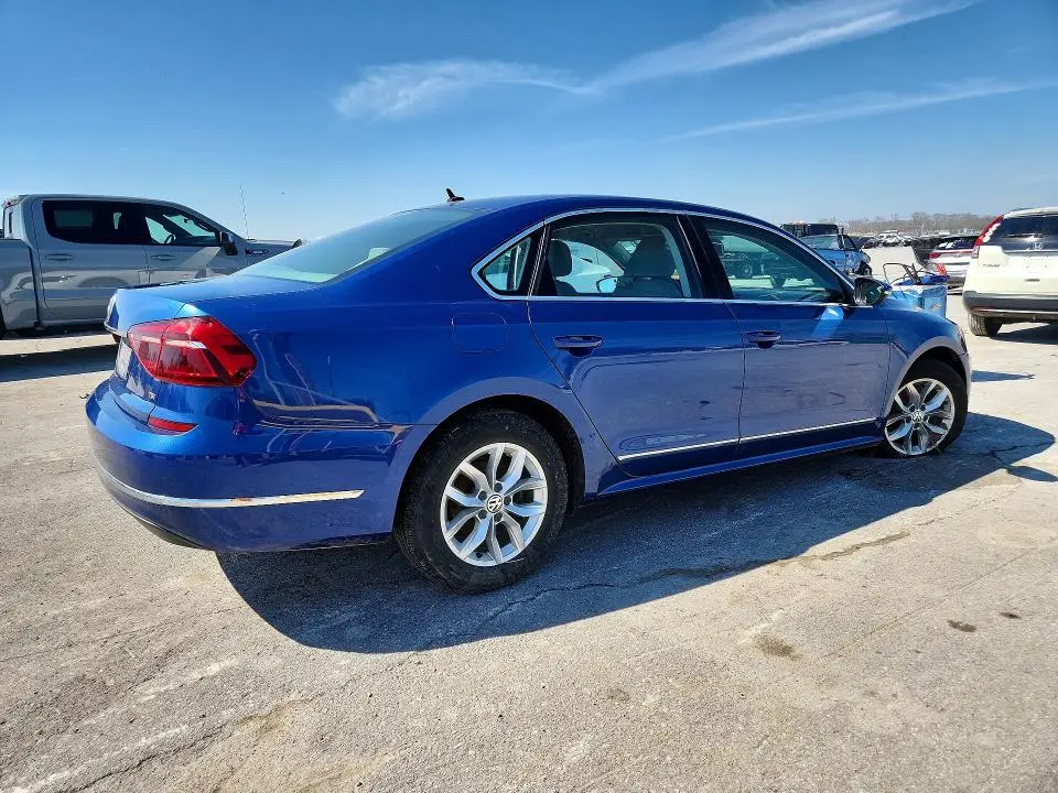 2017 VOLKSWAGEN PASSAT S  