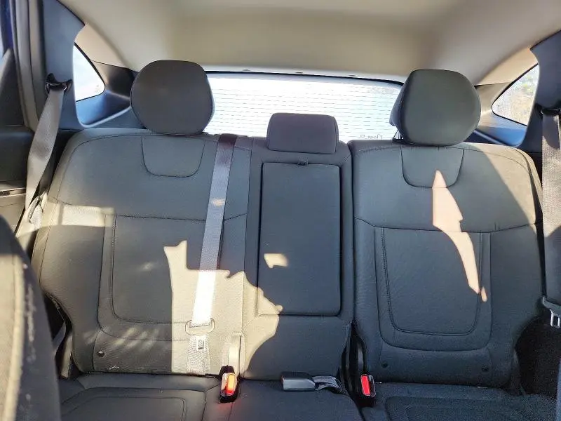 2022 HYUNDAI TUCSON SE  