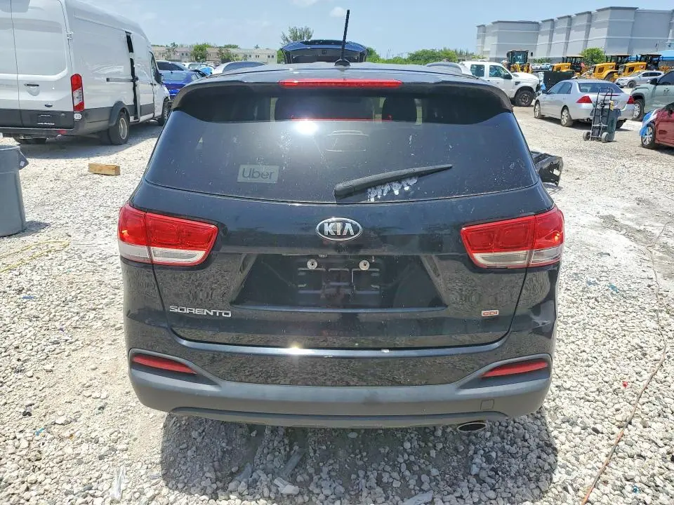 2017 KIA SORENTO LX  