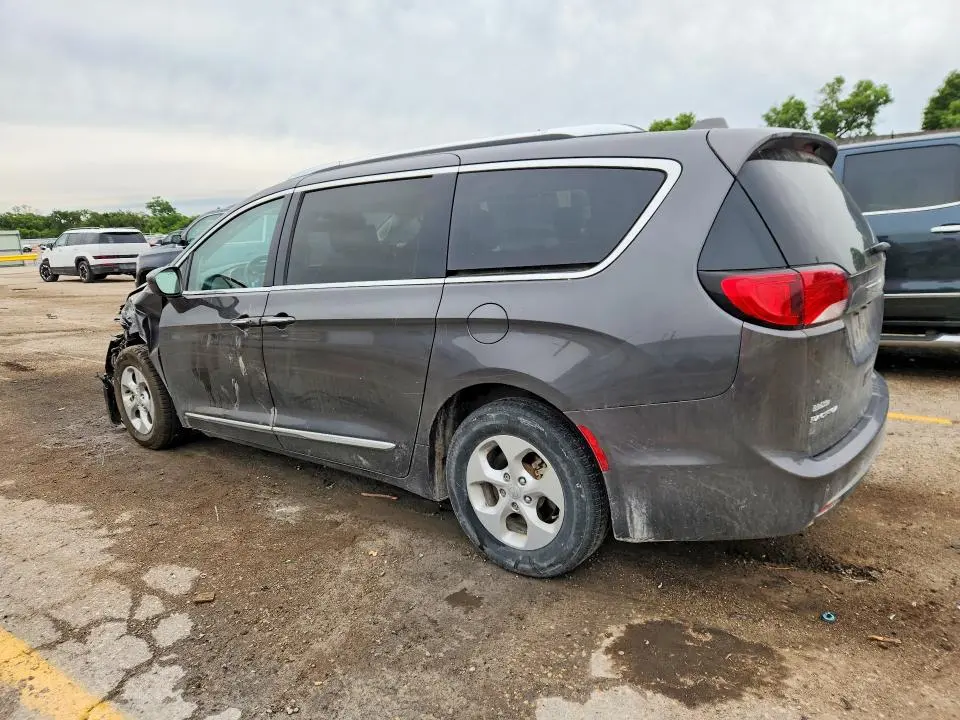 2017 CHRYSLER PACIFICA TOURING L PLUS  