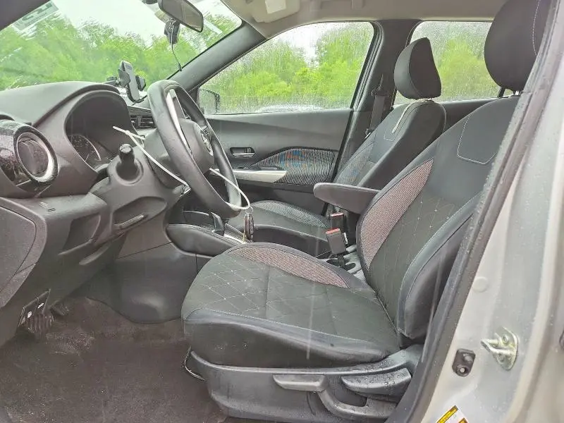 2018 NISSAN KICKS SV  