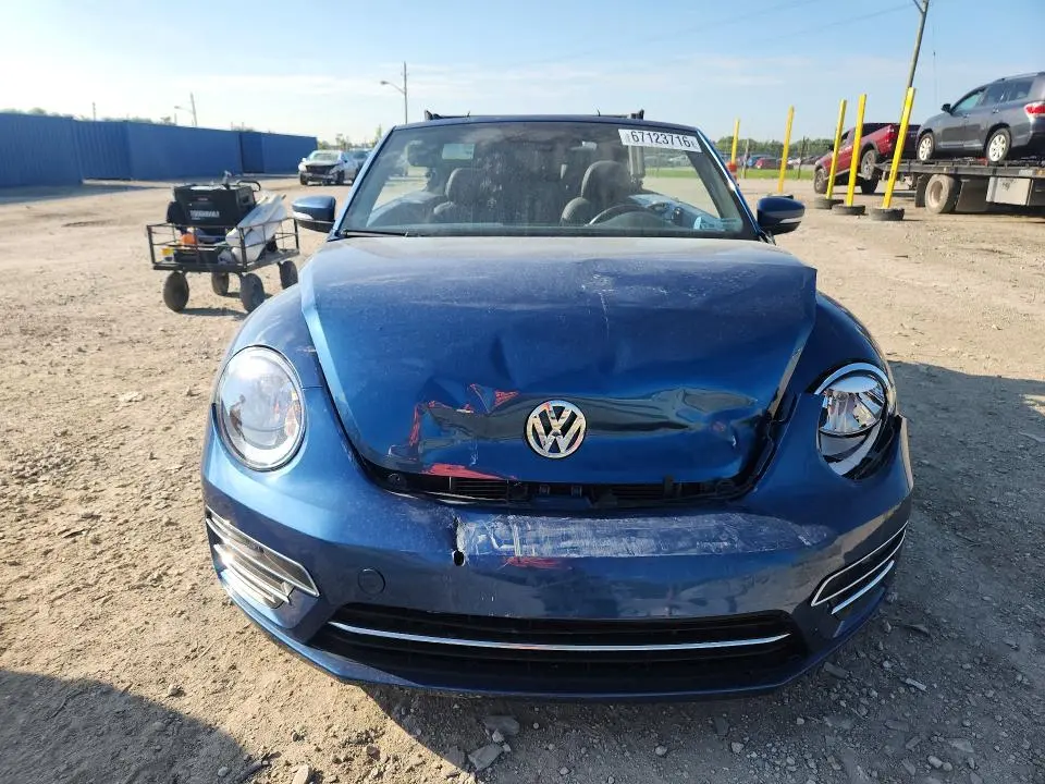 2017 VOLKSWAGEN BEETLE S/SE  