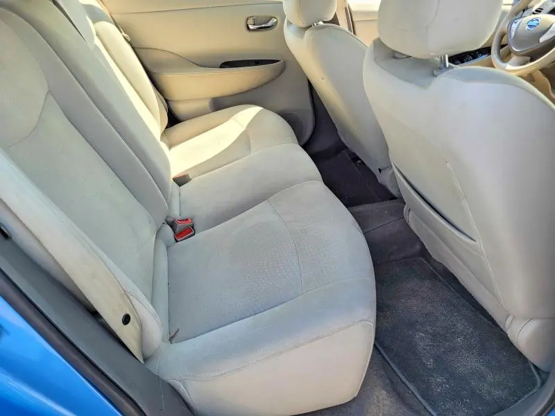 2011 NISSAN LEAF SV  