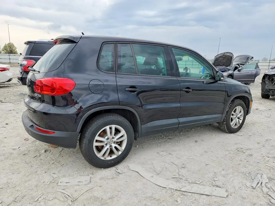 2012 VOLKSWAGEN TIGUAN S  
