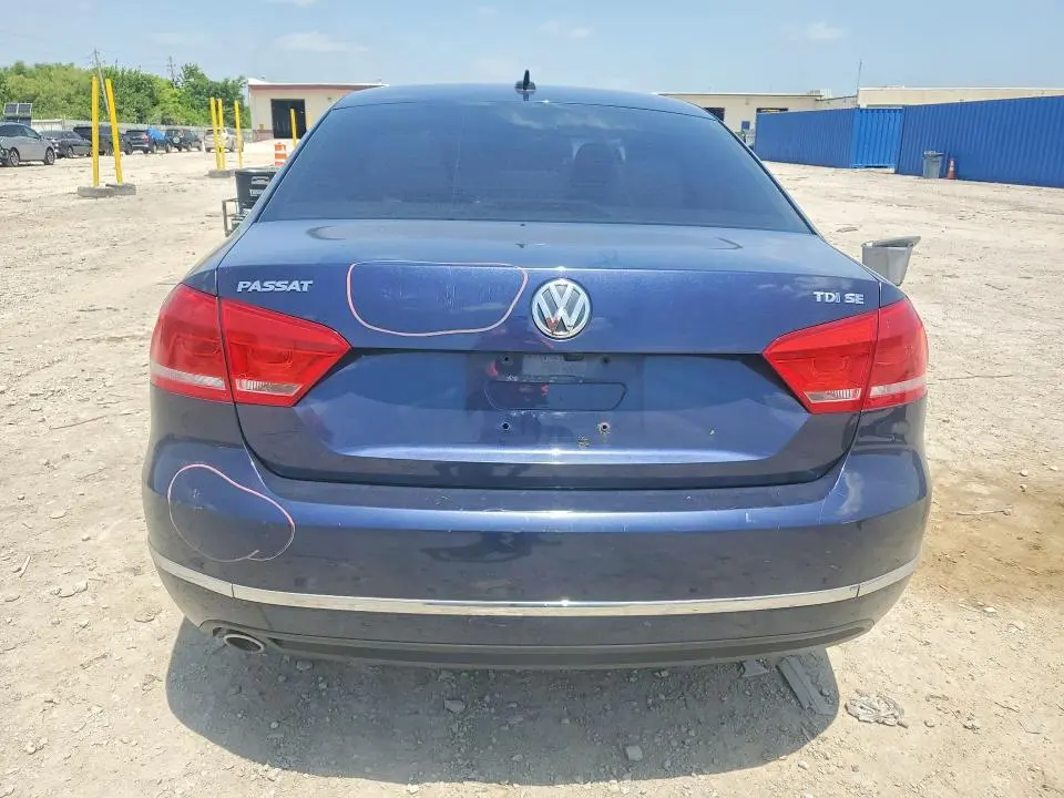 2012 VOLKSWAGEN PASSAT SE  