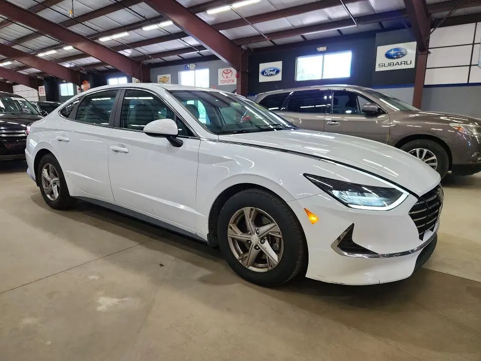 2021 HYUNDAI SONATA SE  