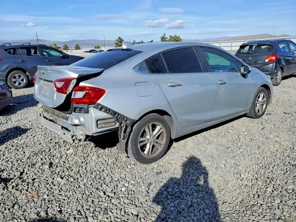 2016 CHEVROLET CRUZE LT  