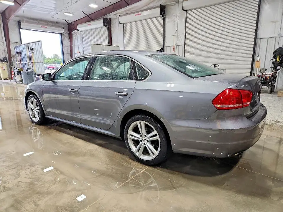 2014 VOLKSWAGEN PASSAT SE  