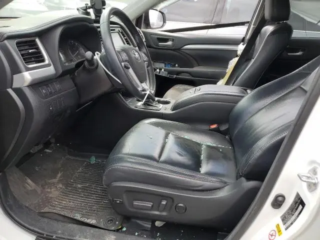 2018 TOYOTA HIGHLANDER SE  