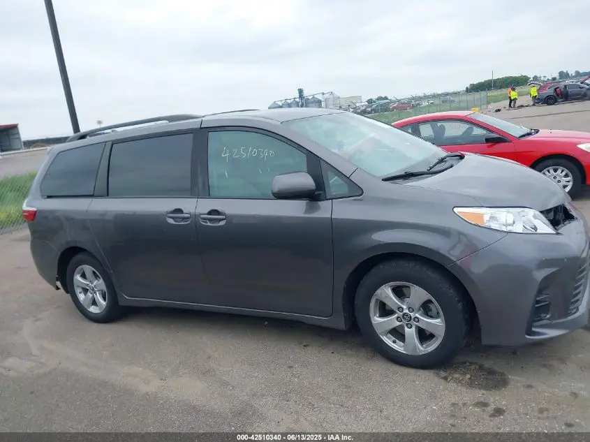 2019 TOYOTA SIENNA LE 8 PASSENGER