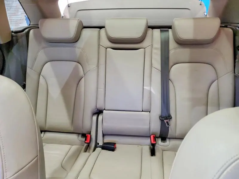 2010 AUDI Q5 PREMIUM PLUS  