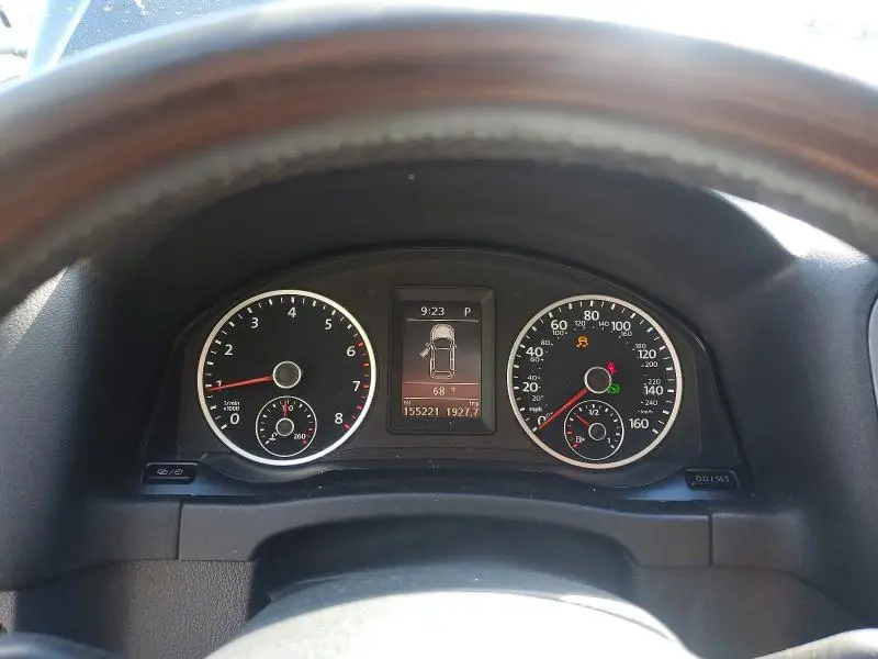 2015 VOLKSWAGEN TIGUAN S  