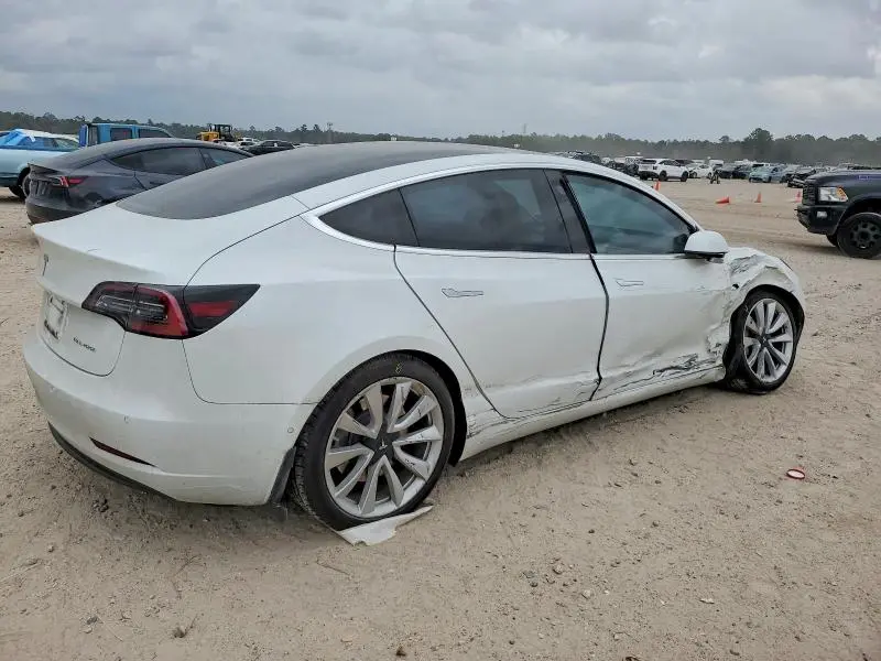 2018 TESLA MODEL 3   