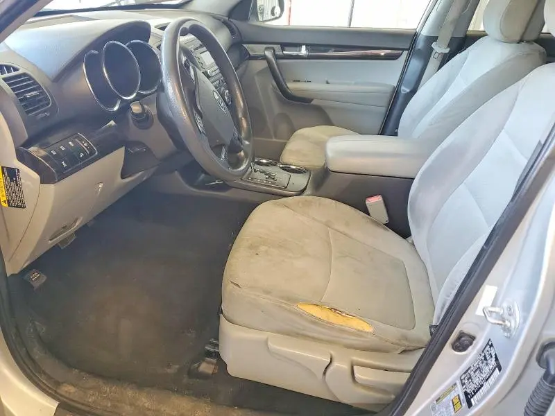 2013 KIA SORENTO LX  