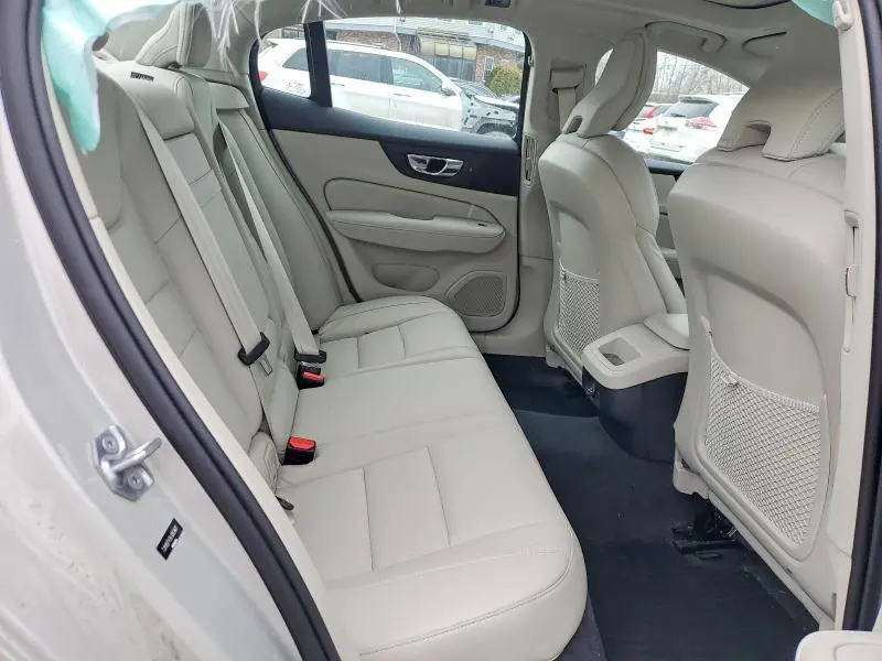 2020 VOLVO S60 T5 MOMENTUM  