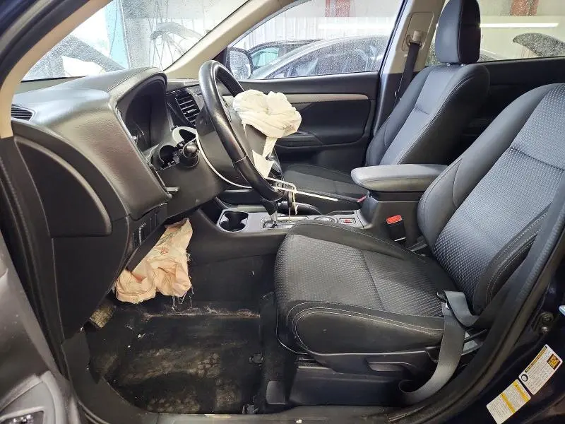 2016 MITSUBISHI OUTLANDER SE  
