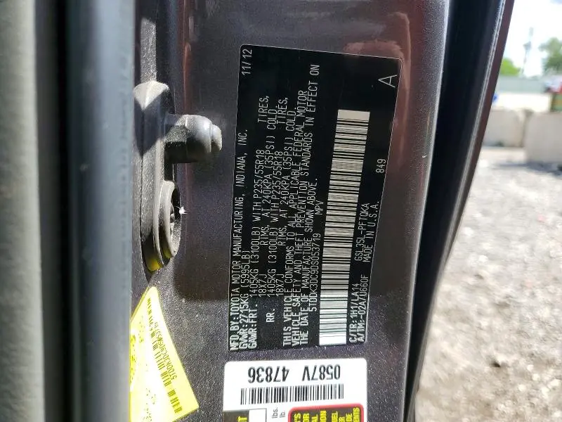 2013 TOYOTA SIENNA LIMITED 7-PASSENGER  