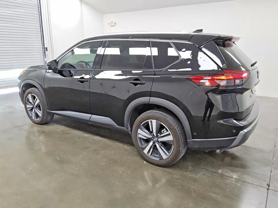2025 NISSAN ROGUE SL  