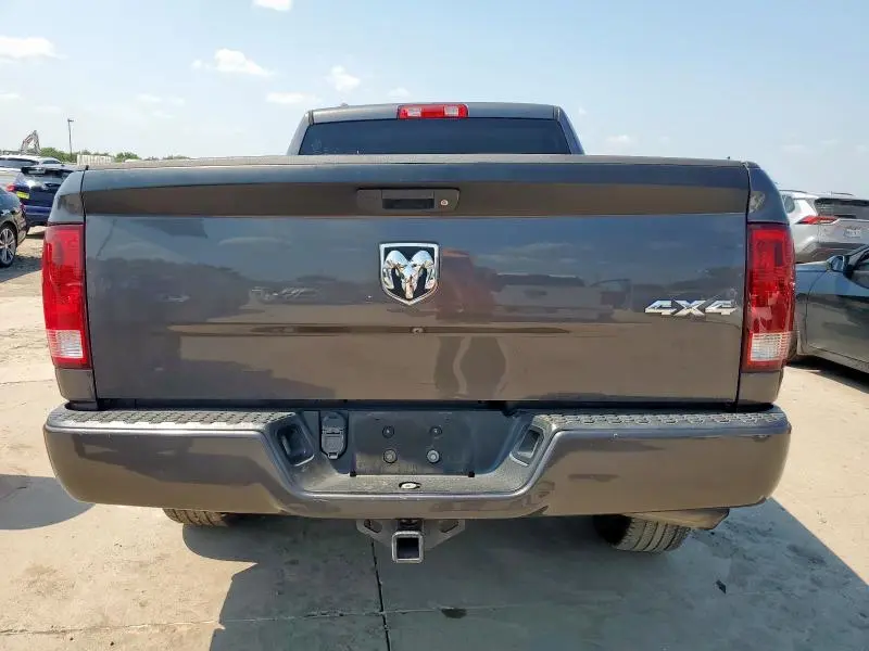2017 RAM 1500 ST