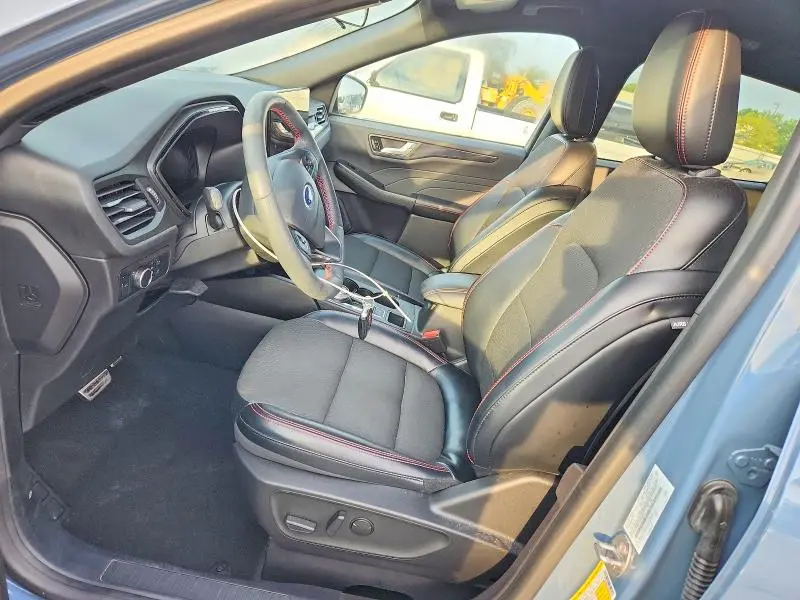 2023 FORD ESCAPE ST LINE  